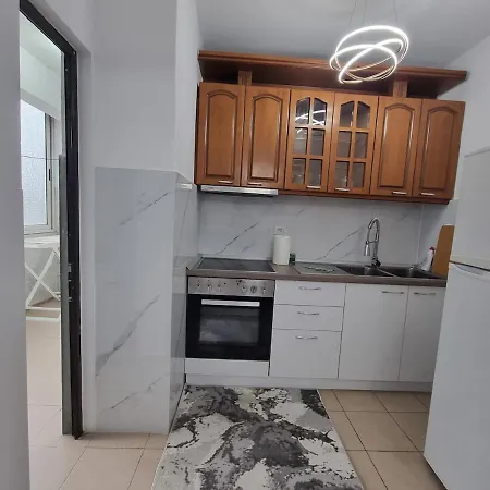 Modern Place-perfect Getaway تيرانا