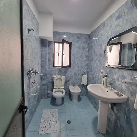 Modern Place-perfect Getaway * تيرانا